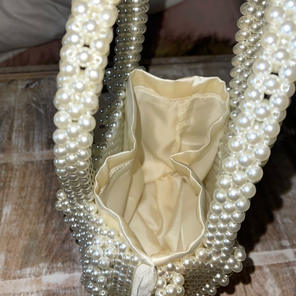 NWT Faux Beaded Pearl Handbag - Picture 8 of 9